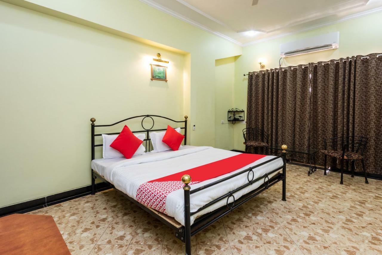 Oyo 38142 Girdhar Mahal Hotel Indore Exterior photo